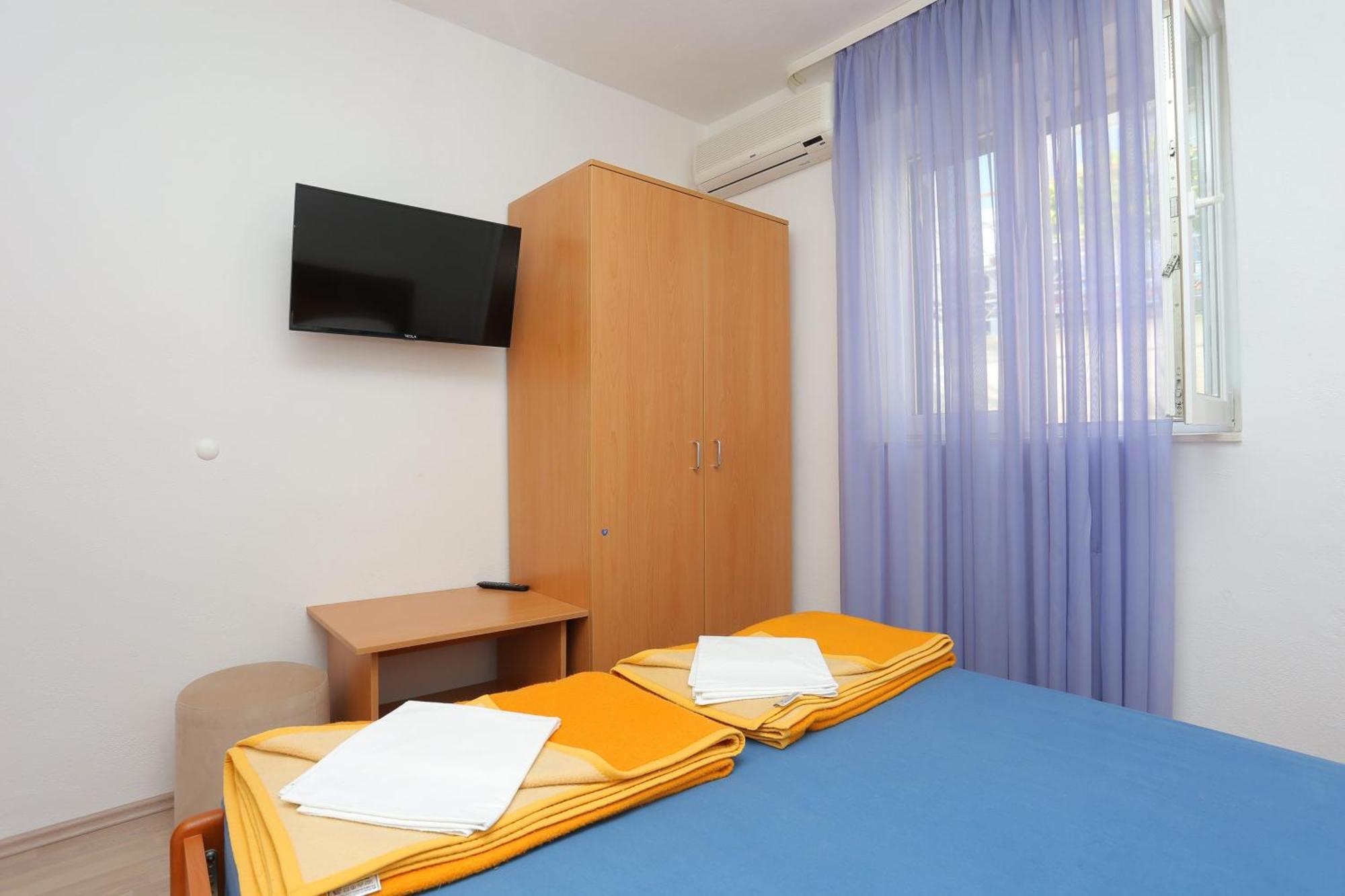 Apartments And Rooms With Parking Space Tucepi, Makarska - 5263 Номер фото