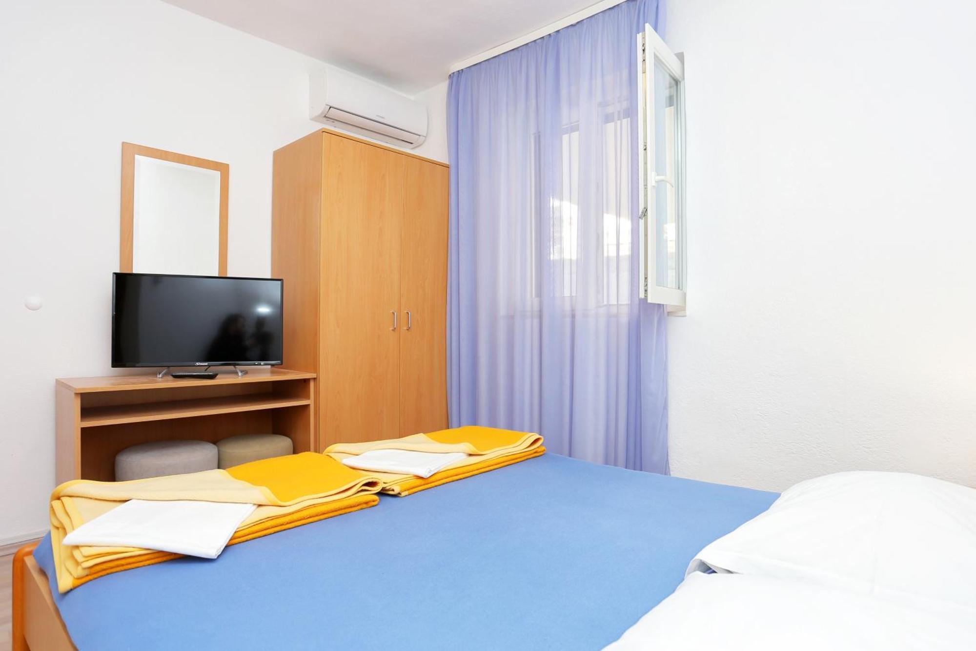 Apartments And Rooms With Parking Space Tucepi, Makarska - 5263 Номер фото